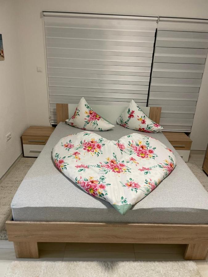 Apartman Cuprija Cazin Eksteriør billede