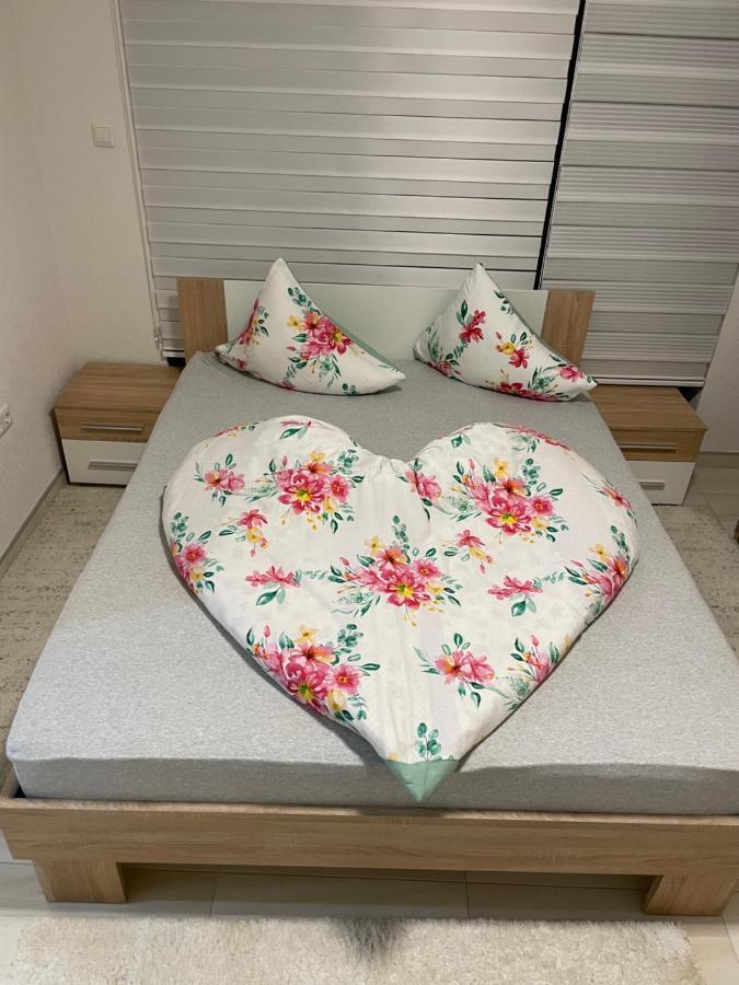 Apartman Cuprija Cazin Eksteriør billede